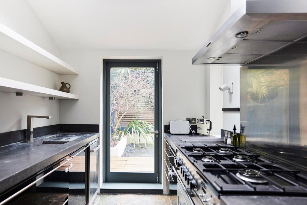ロンドンThe Southwark Townhouse - Adorable 3Bdr House With Gardenアパートメント エクステリア 写真