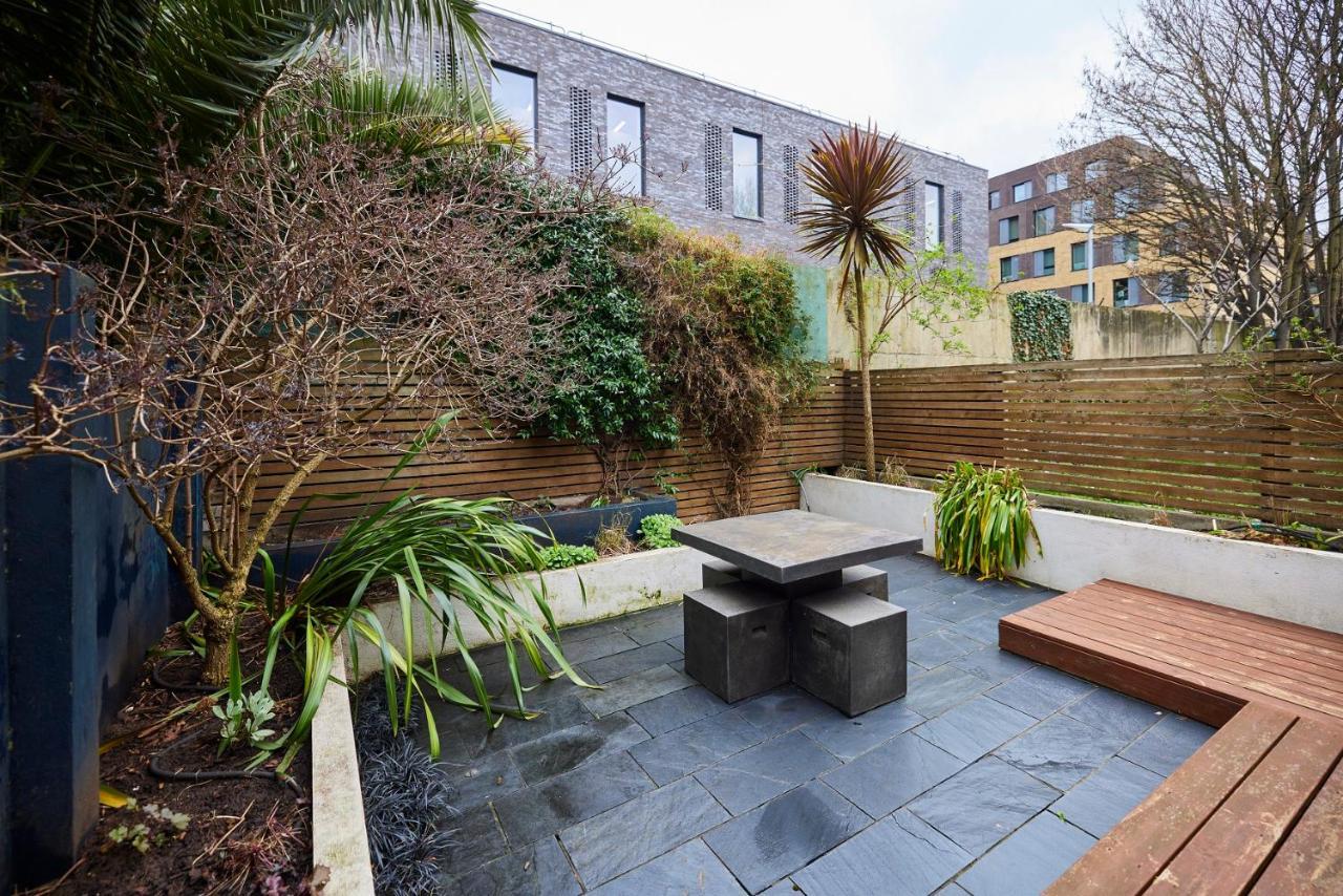 ロンドンThe Southwark Townhouse - Adorable 3Bdr House With Gardenアパートメント エクステリア 写真