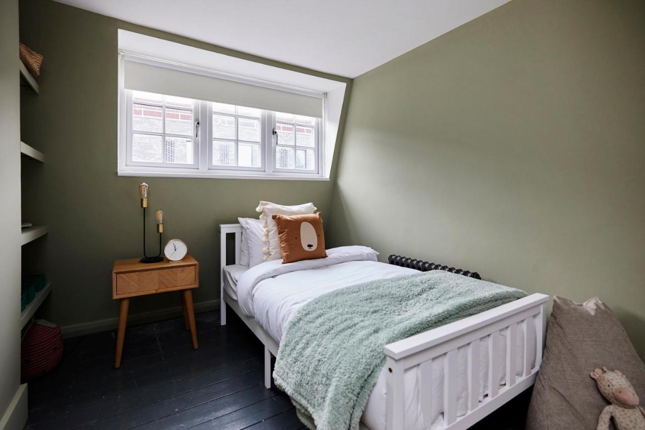 ロンドンThe Southwark Townhouse - Adorable 3Bdr House With Gardenアパートメント エクステリア 写真